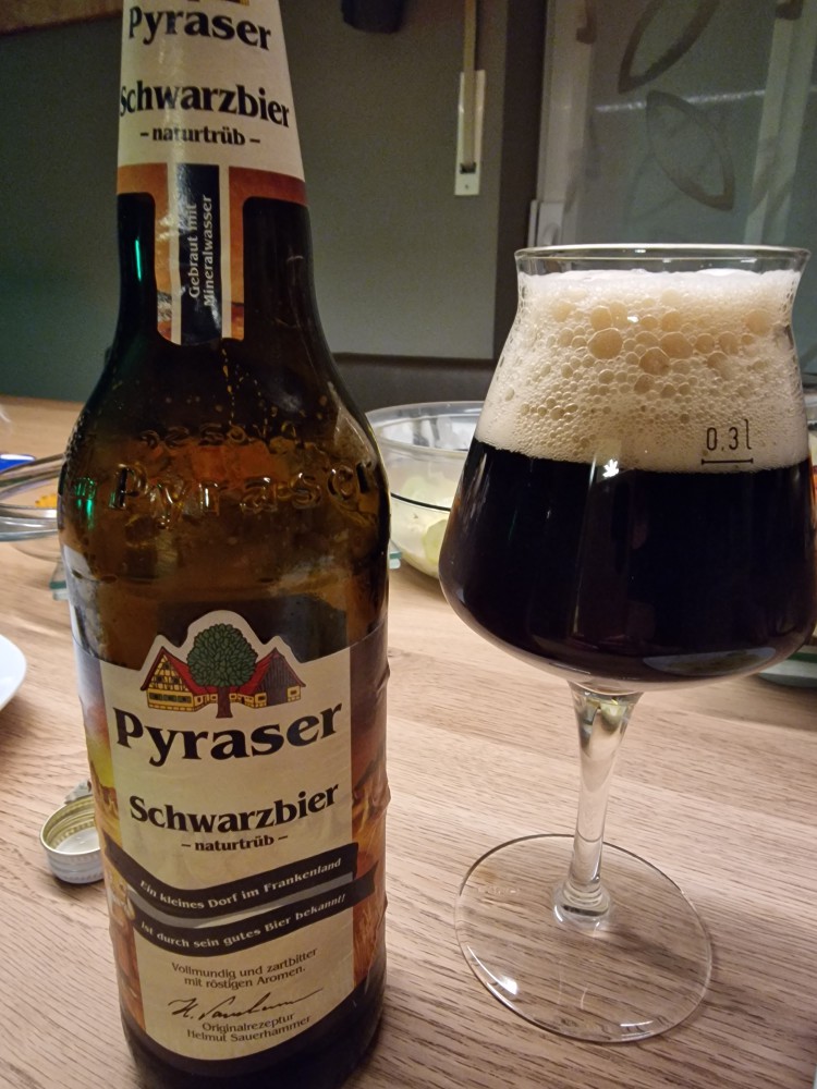 Pyraser Schwarzbier naturtrüb